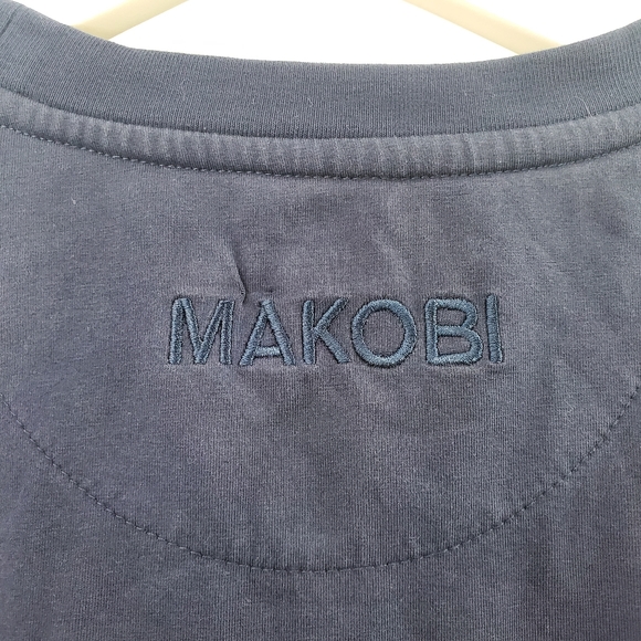 MAKOBI M157 Playmaker Tee Navy Blue Embroidered Big Graphic Shirt - Picture 7 of 8